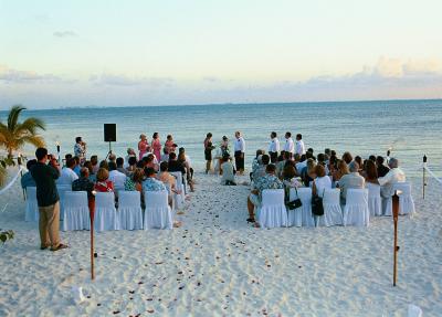 Sylvia & Murray, May 22nd, 2004, Zama Beach