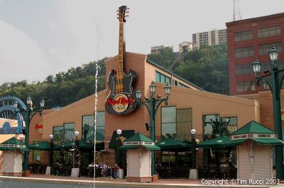 04546 - Hard Rock Cafe