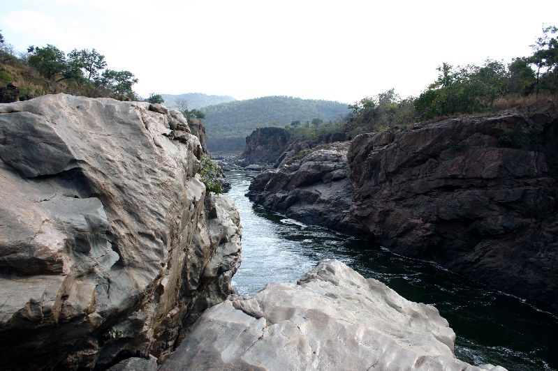 Flowing away, Mekedatu