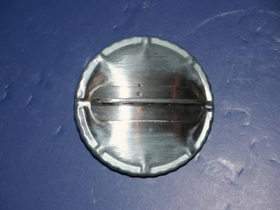 Blau 70mm Steel Finned Fuel Cap - Photo 3