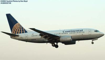 Continental Airlines B737-724 N24715 aviation stock photo #5369