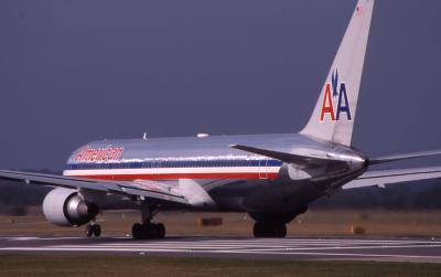 B767-300 American.jpg