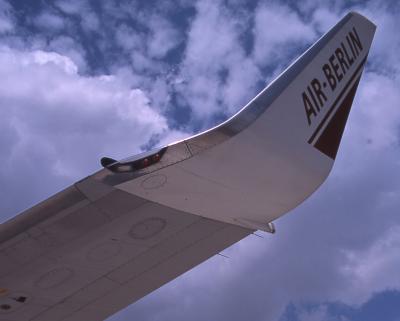 D-ABAN  Air-Berlin  B737-800 Winglet close-up.jpg