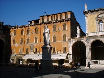Dante Statue