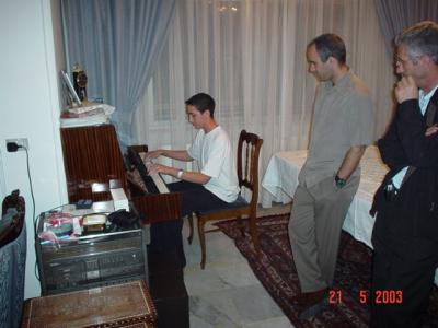 Aboud with his Piano 001.jpg