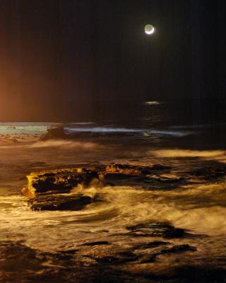 u13/alohaphotostyle/medium/38648426.MoonSet_SanDiego.jpg