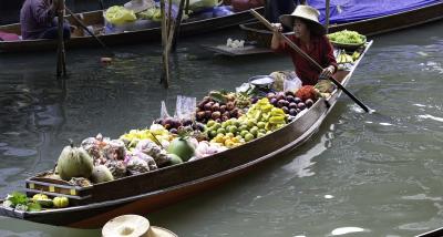 Floating market4 P2101610.jpg