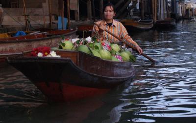 Floating market2 P2101574.jpg