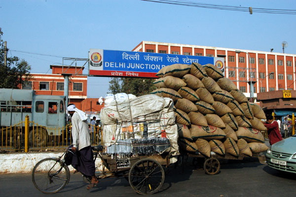 Loaded rickshaw at Old Delhi station