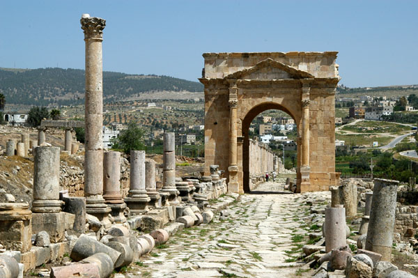 Cardo Maximus leading to the North Tetrapylon