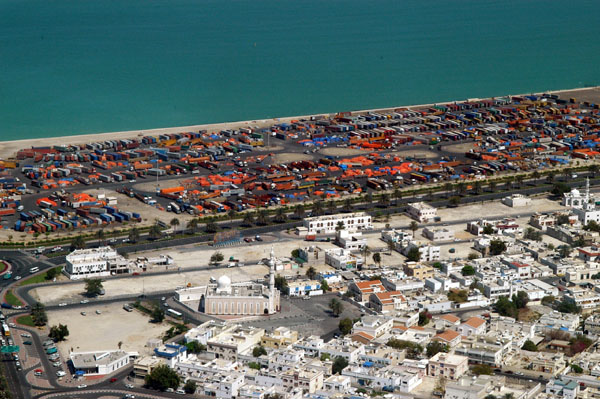 Containers west of Al Hamriya