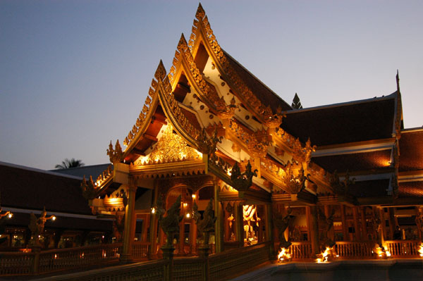 Golden Kinnaree Buffet Restaurant, Phuket FantaSea