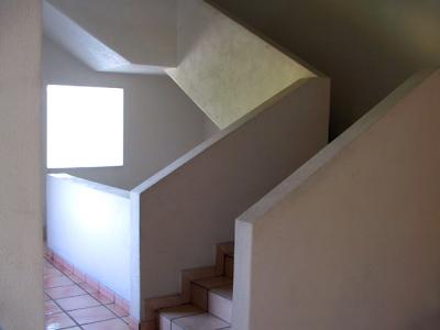 u13/c/medium/20000007.stair_well.jpg
