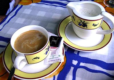 u13/canarybird/medium/41566408.P4010014Hiscoffee.jpg