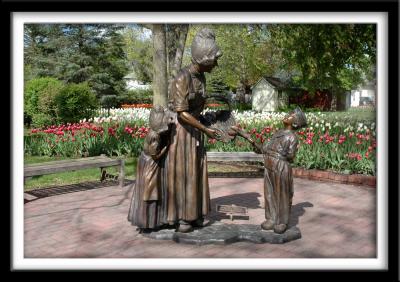 The Gift Statue