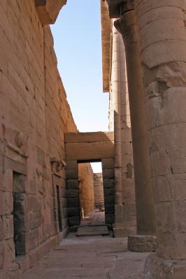 u13/chris_be/medium/38565355.Egyptereisoktober2004505_edited1.jpg