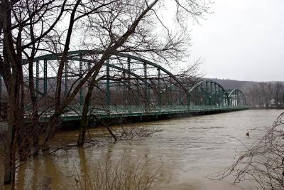 3 April 05 - Pennsylvaina Ave. Bridge