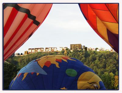 Balloon Curtain (balloon)