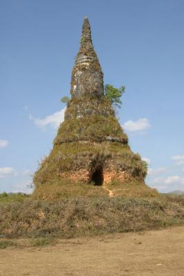 Xieng Khouang - Stupa remains