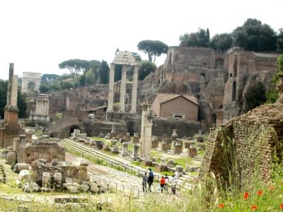Forum: Arch of Titus in background; Columns - Temple of Castor & Pollux; Right - The Palatine Hill