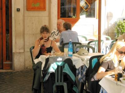 Campo de' Fiori: Judy having dinner