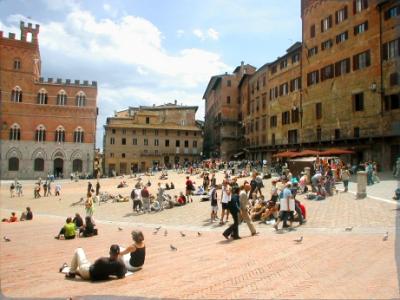 Piazza del Campo: Shell shaped, slanting piazza - has nine segments representing Council of Nine, medieval ruling body