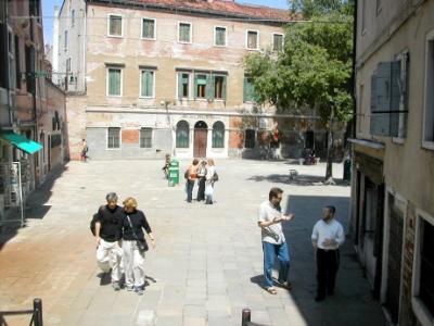 Entering main square (campo) of Gheto Novo (1516). Gheto Novo is surrounded by Gheto Vecchio (1541).