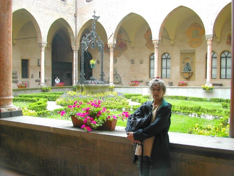 Judy in Basilica cloister. St. Anthonys remains (e.g., his tongue) in Basilica. He was a protege of St. Francis - good guys!