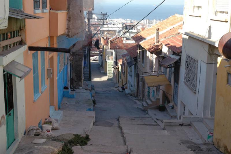 Izmir climb to citadel