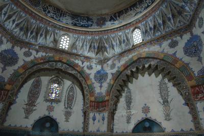 u13/dosseman/medium/38638419.050BursaCemSultantombs050.jpg