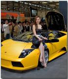 Auto Shanghai 2005 - Race Queen and a Lamborghini