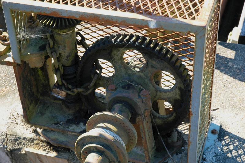 Flood Gate lifting mechanism