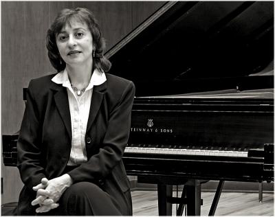 Pianist Sophia Gilmson