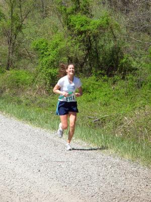 Stephanie running the 9th leg