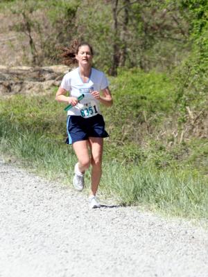 Stephanie running the 9th leg