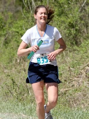 Stephanie running the 9th leg