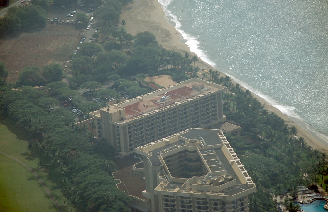 19-Kaanapali Hyatt Regency in vog...