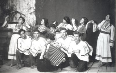 מסיבת סיום לפני הגיוס - סוף 53 - החבר'ה