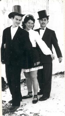 פורים בקן - 1951 - אברמלה, רותי, ואילי