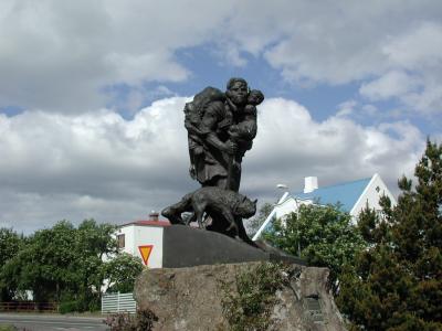 Walking through Akureyri (Sculptures, Churches, etc.)