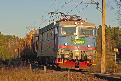 041101-05.jpg