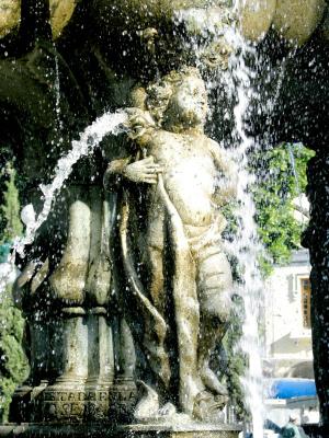 fountain, detail