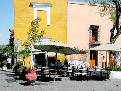 cafe, plaza de los artists