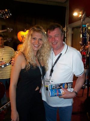 Anne Nyhuis (from Dean Guitars) and Ron Garson