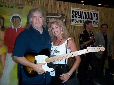 Seymour Duncan's booth