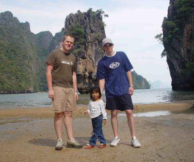 u13/jsearl_098/medium/11115008.OnJamesBondIsland.jpg