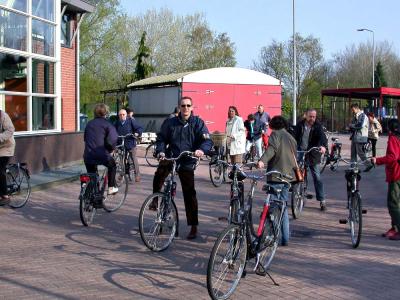 u13/jwc/medium/42563243.x1000JWCZaterdagfietsleenen230405Ontvangstvrijdag12.jpg