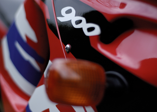 Honda Fireblade 900