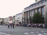Turnhout (Belgium) Grote Markt 6.8.2002 - wachten op de foorkramers
