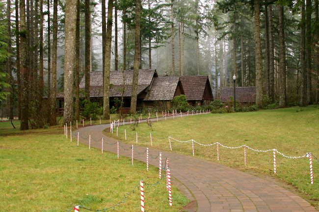The lodge at Silver Falls State Park